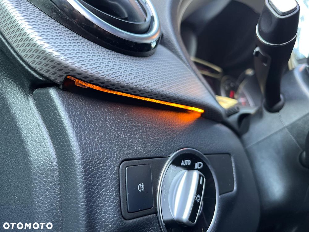 Mercedes-Benz Klasa B 180 d BlueEFFICIENCY Edition Style - 16