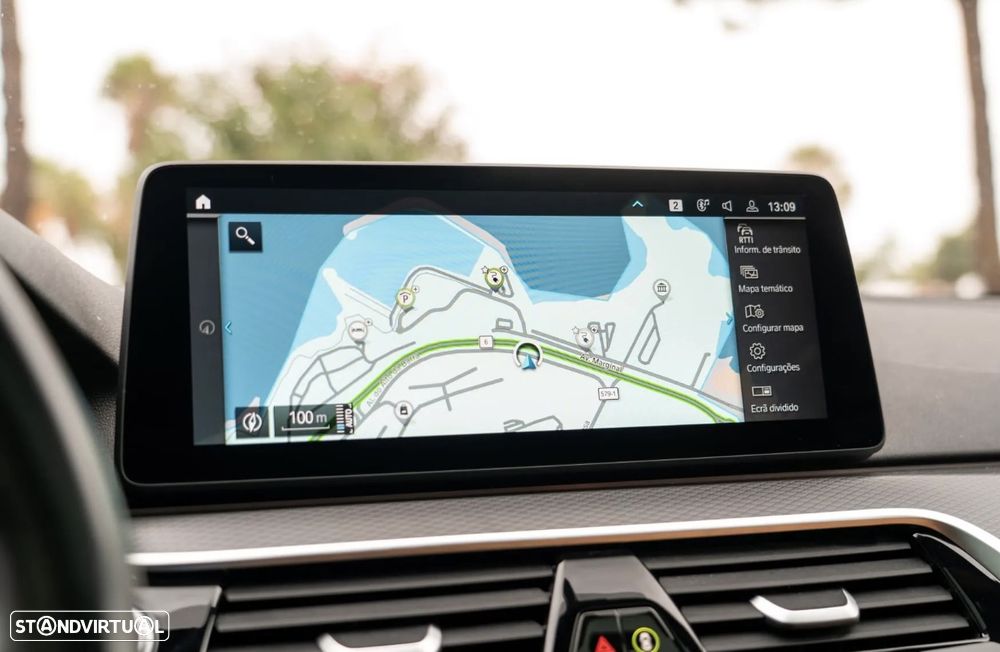 BMW 530 e Pack M - 27