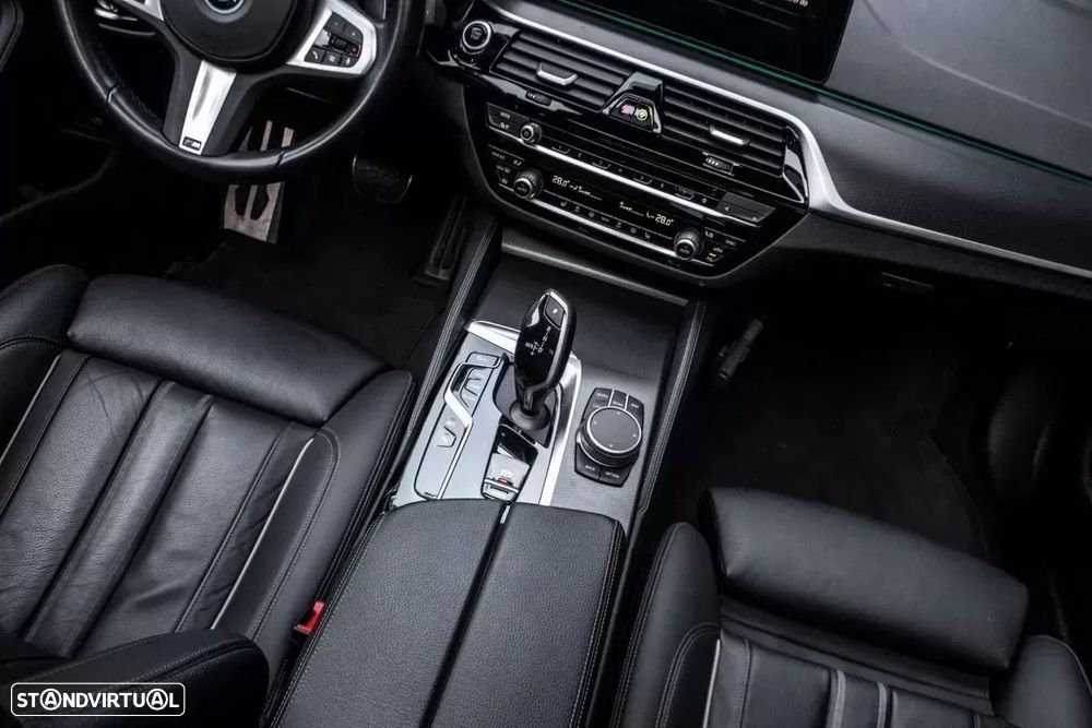 BMW 530 e Pack Desportivo M - 39