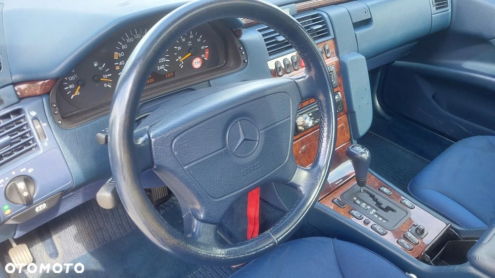 Mercedes-Benz Klasa E - 11