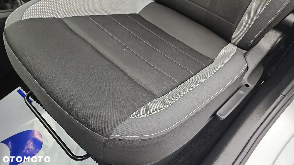 Skoda RAPID 1.0 TSI Ambition - 12