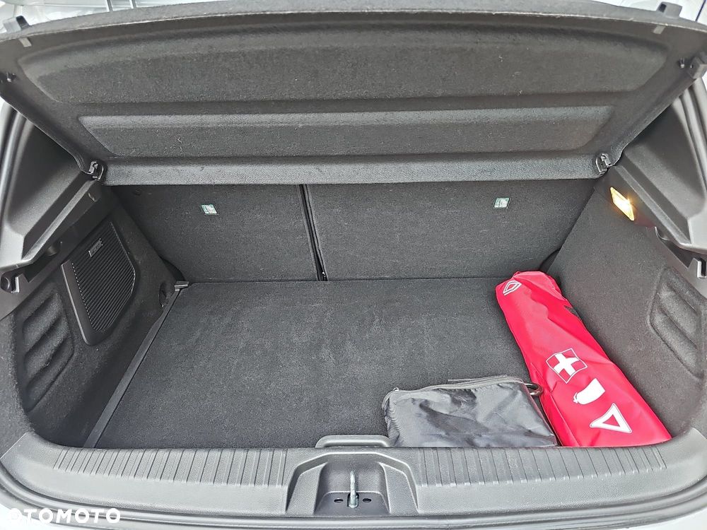 Renault Clio 1.0 TCe Intens - 25