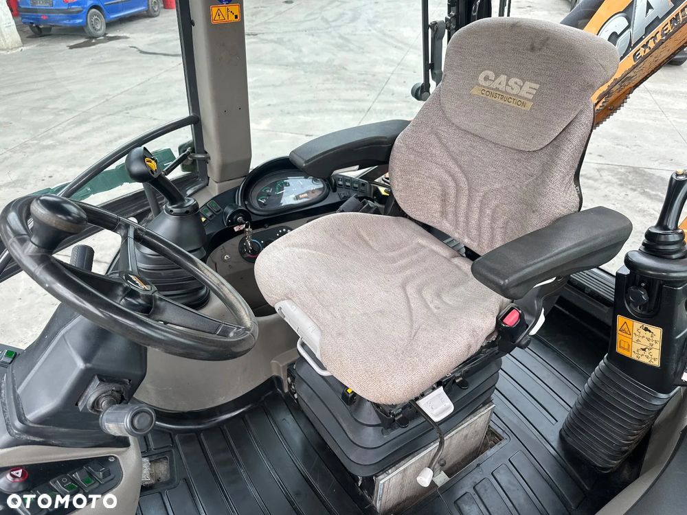 Case 590ST - 6