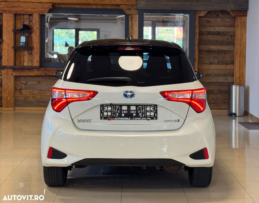 Toyota Yaris 1.5 VVT-i HSD Bi-Tone R&B - 5