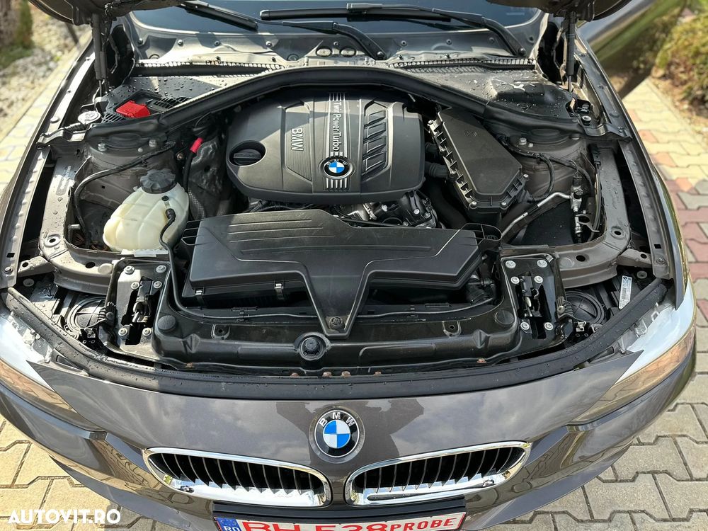 BMW Seria 3 318d Luxury Line - 36