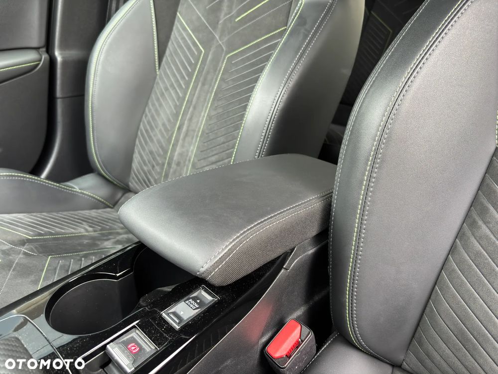 Peugeot 2008 1.2 PureTech GT S&S EAT8 - 16