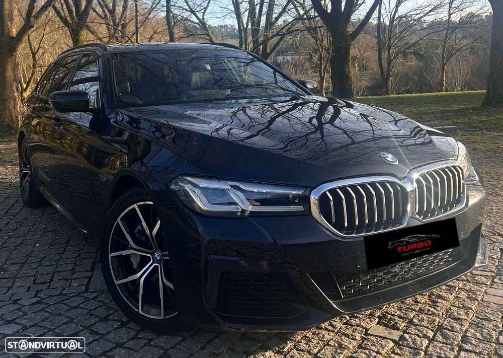 BMW 530 e Pack Desportivo M - 1