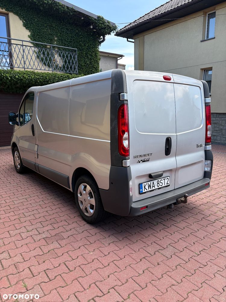Renault Traffic 2.0 DCI - 6
