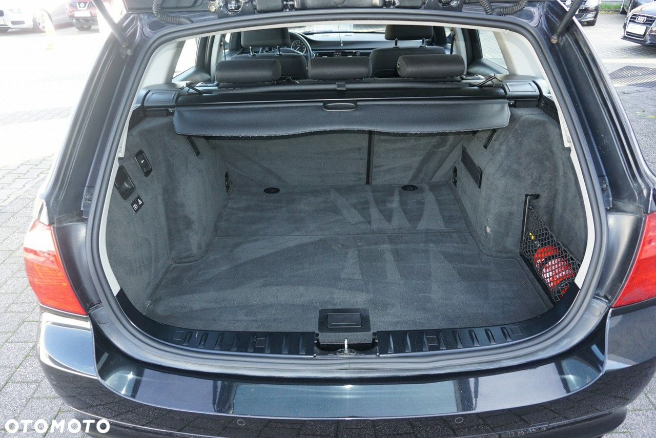 BMW Seria 3 - 21