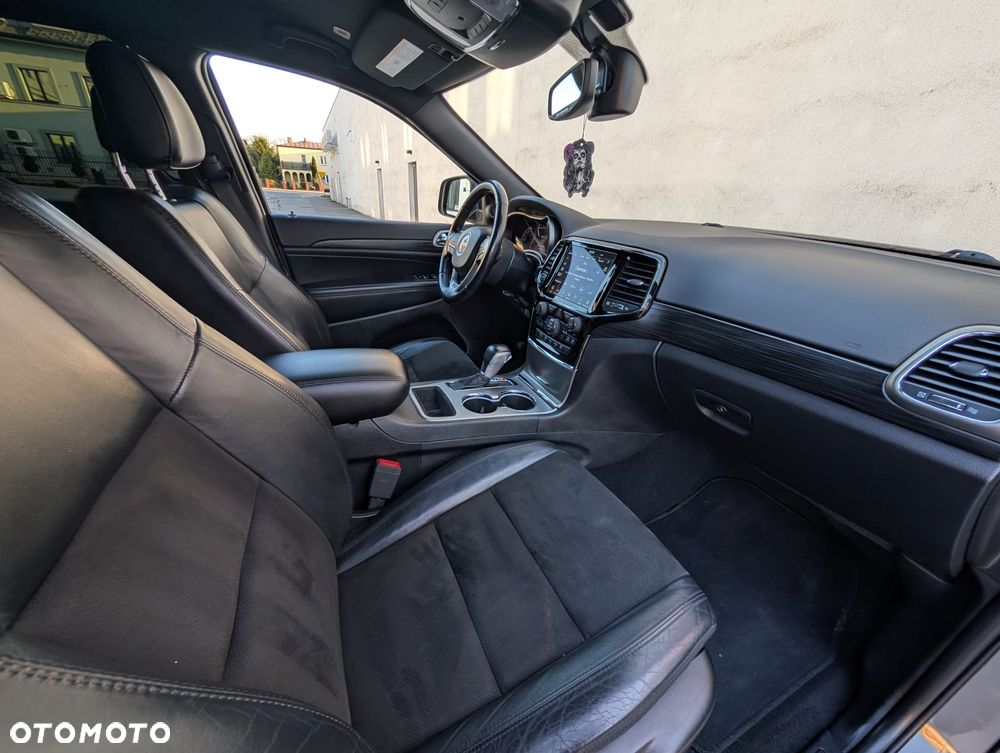 Jeep Grand Cherokee - 9