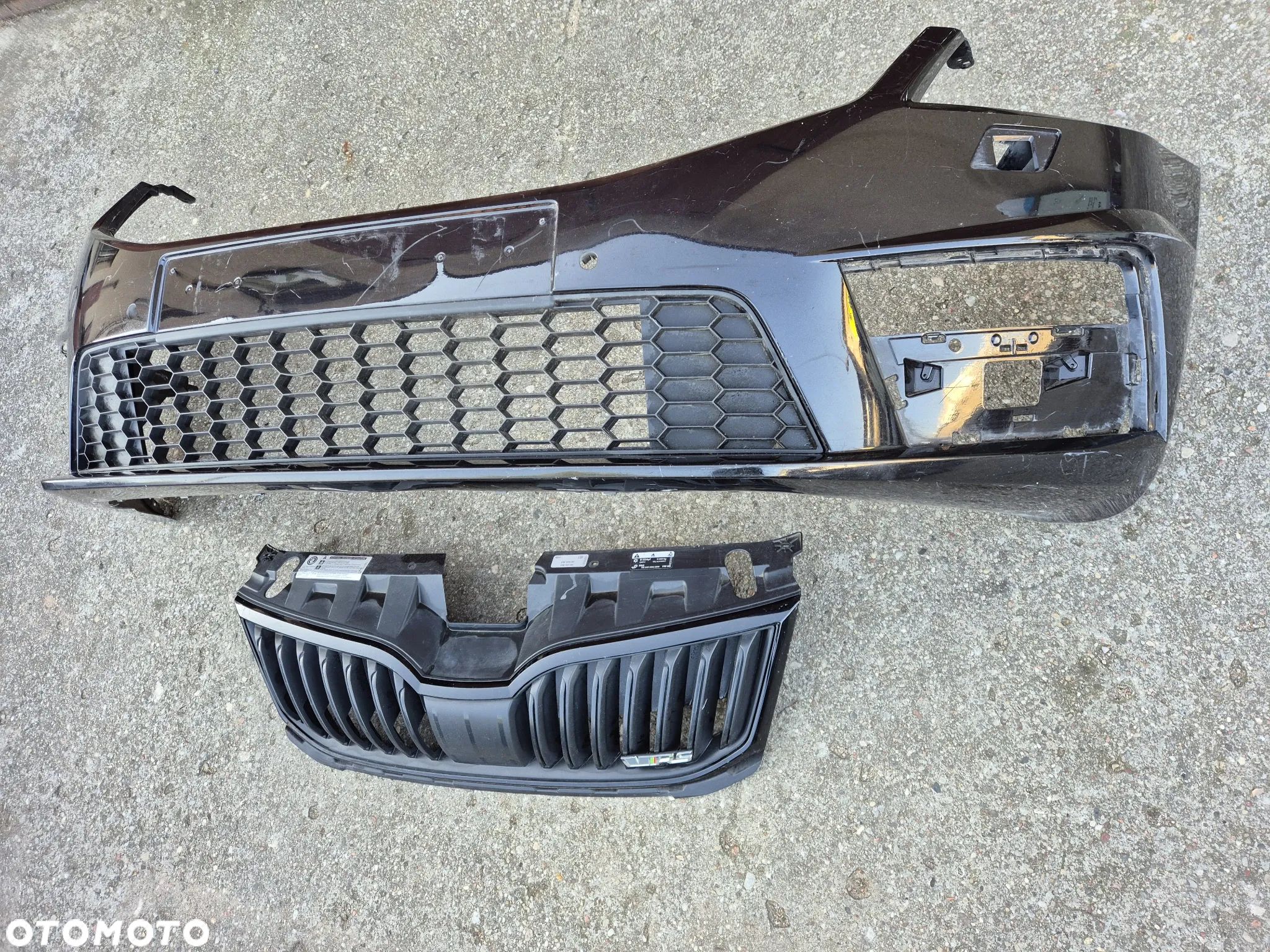 Skoda Octavia III 3 RS lifting 16- zderzak przedni kratka grill 5E VRS - 1