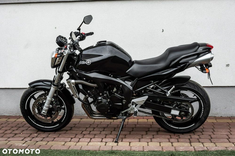 Yamaha FZ - 7