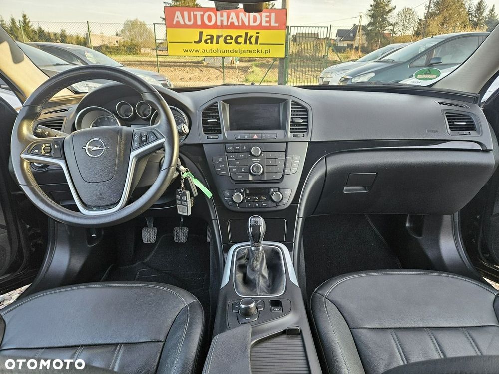 Opel Insignia - 12
