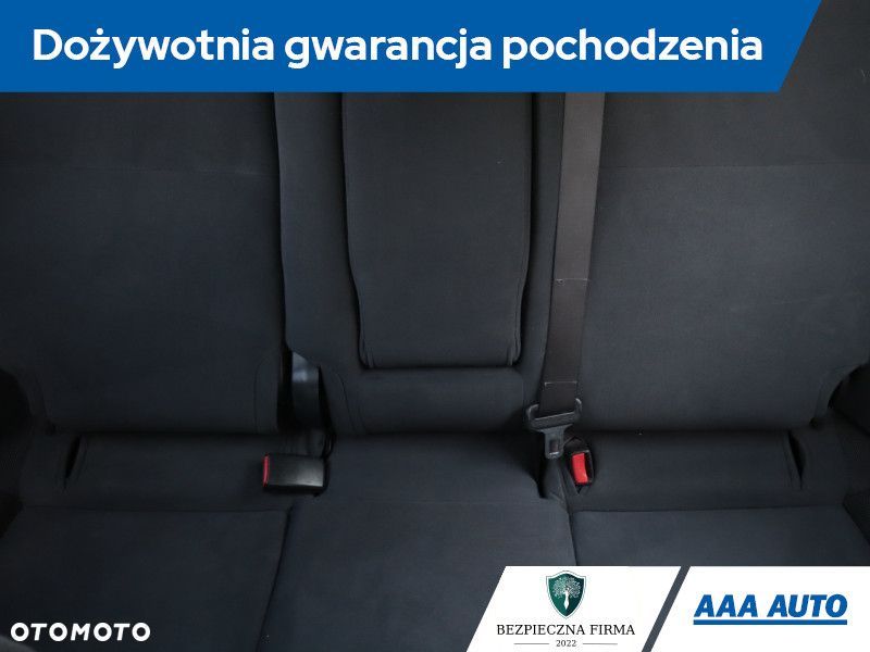 Mitsubishi Outlander - 12