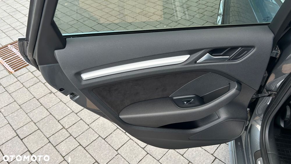 Audi A3 Sportback 1.6 TDI (clean diesel) S line Sportpaket - 23