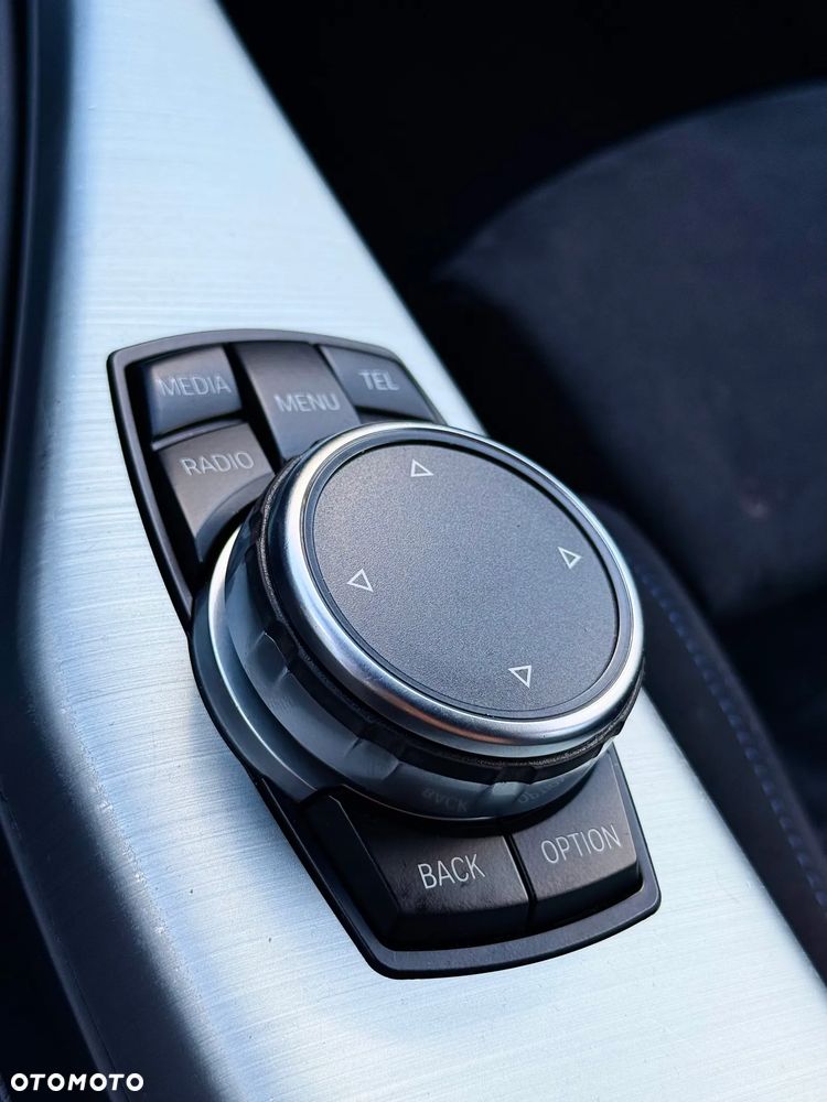BMW Seria 1 - 32
