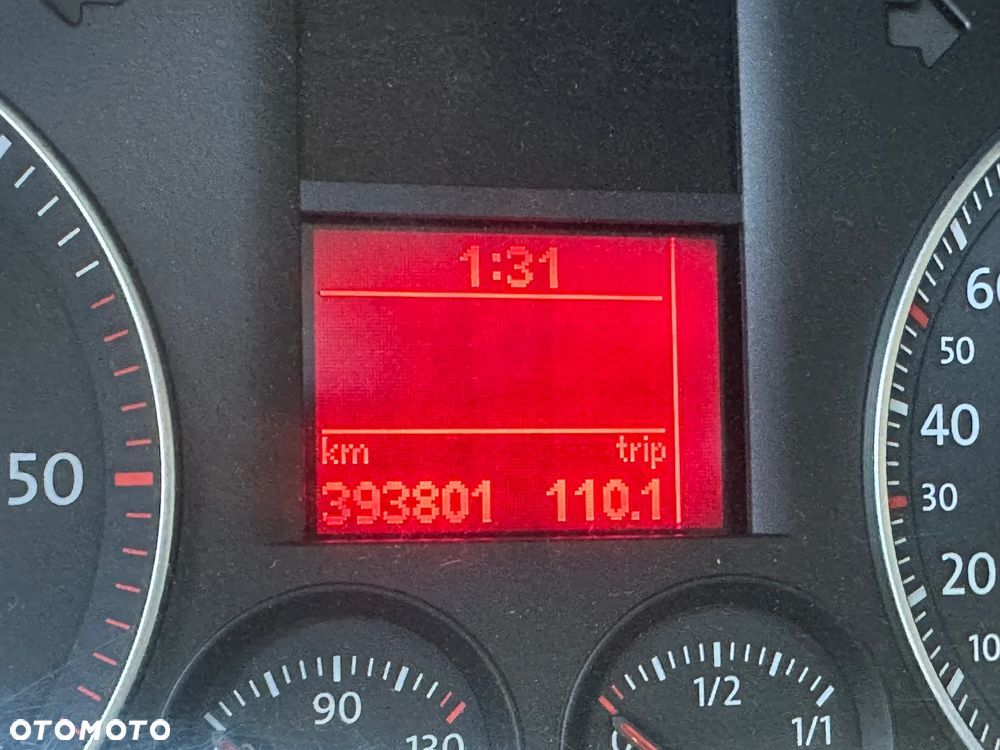 Volkswagen Touran 1.9 TDI DSG - 11