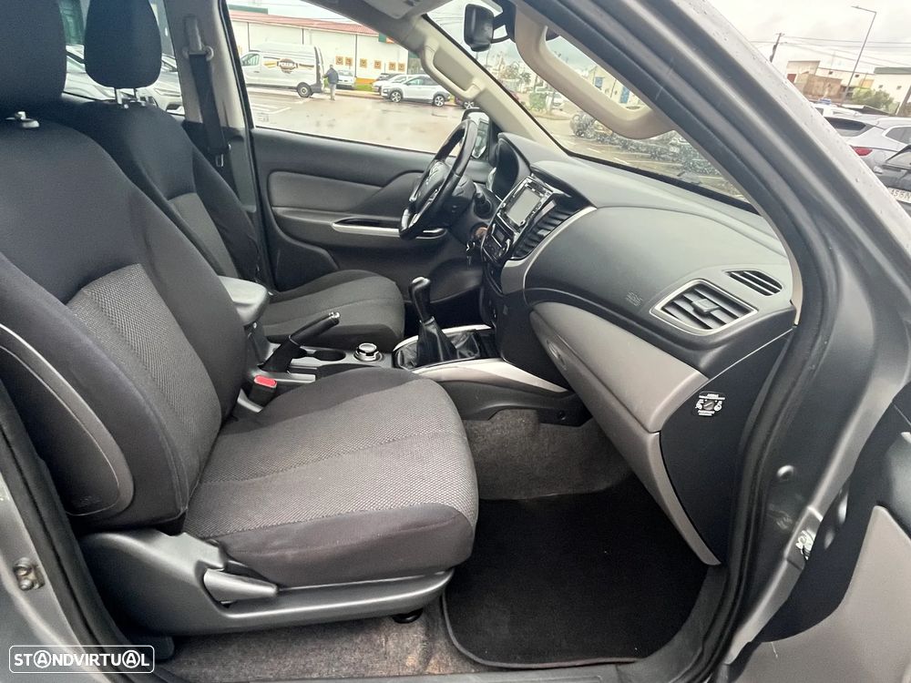 Mitsubishi Strakar 4x4 IVA Dedutível - 17