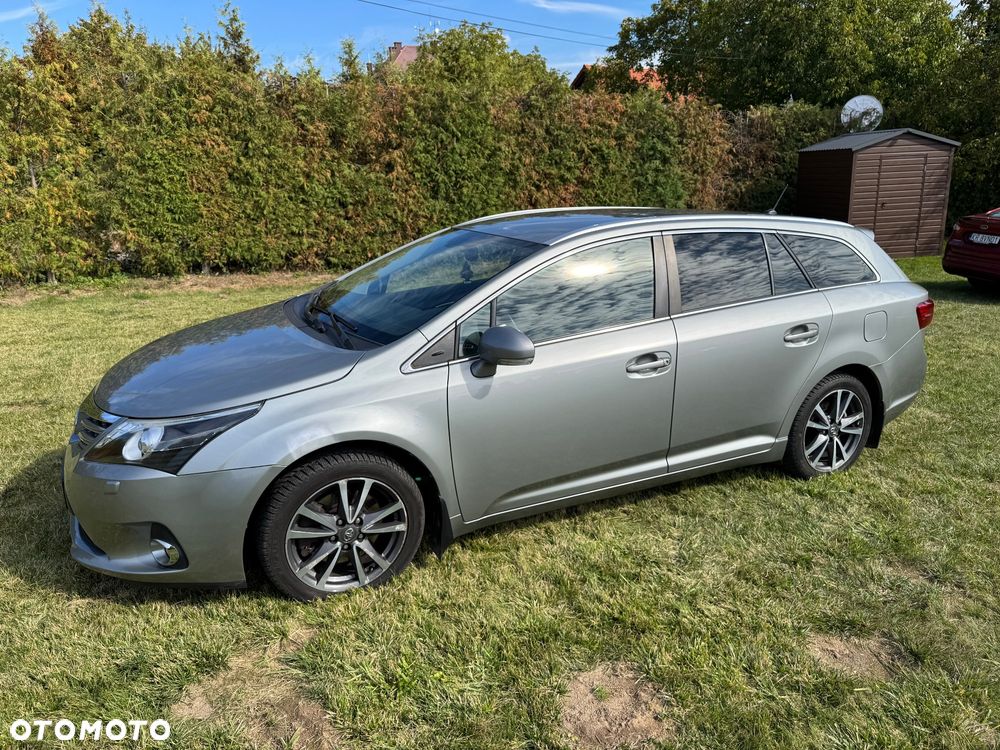 Toyota Avensis - 23