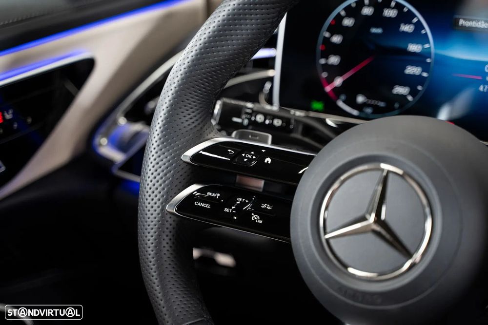 Mercedes-Benz E 300 - 21
