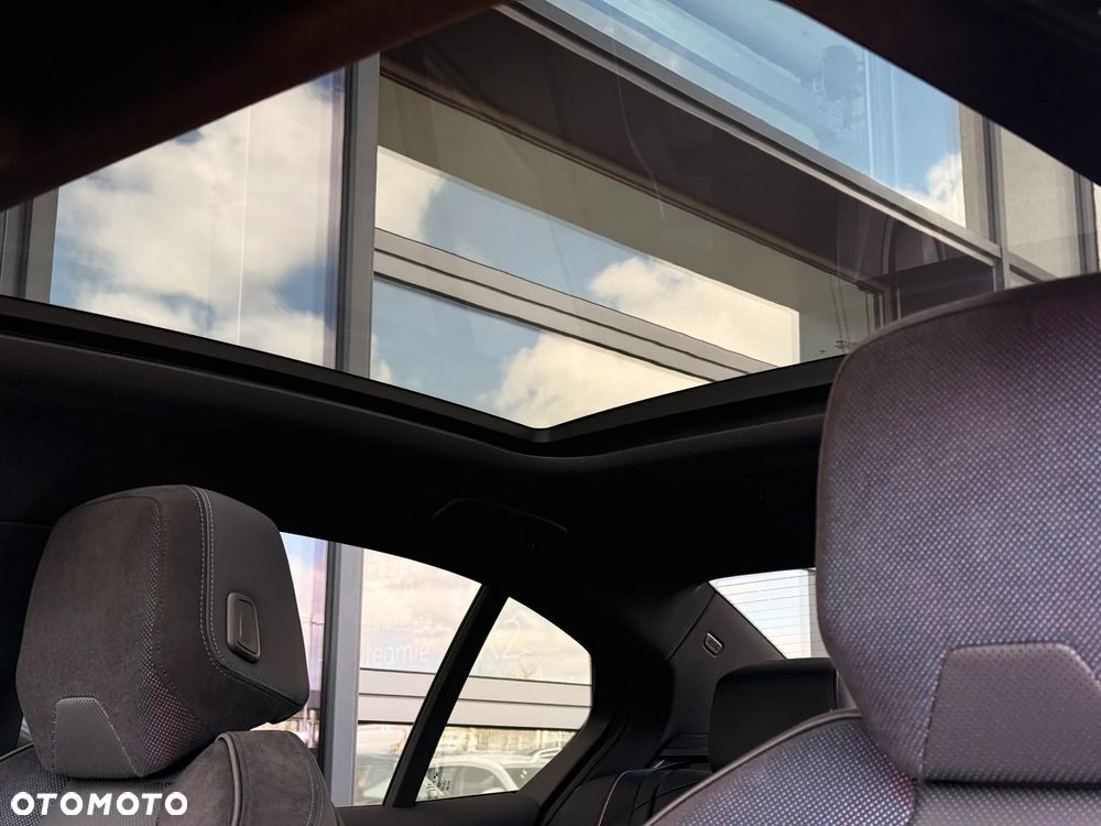 BMW Seria 5 520d xDrive - 31