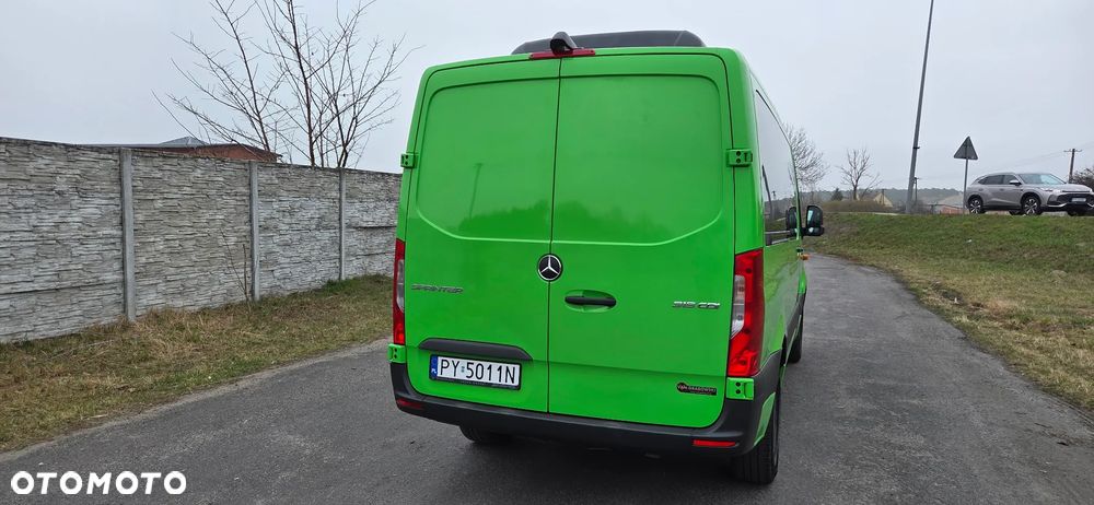 Mercedes-Benz Sprinter 907.221 - 5