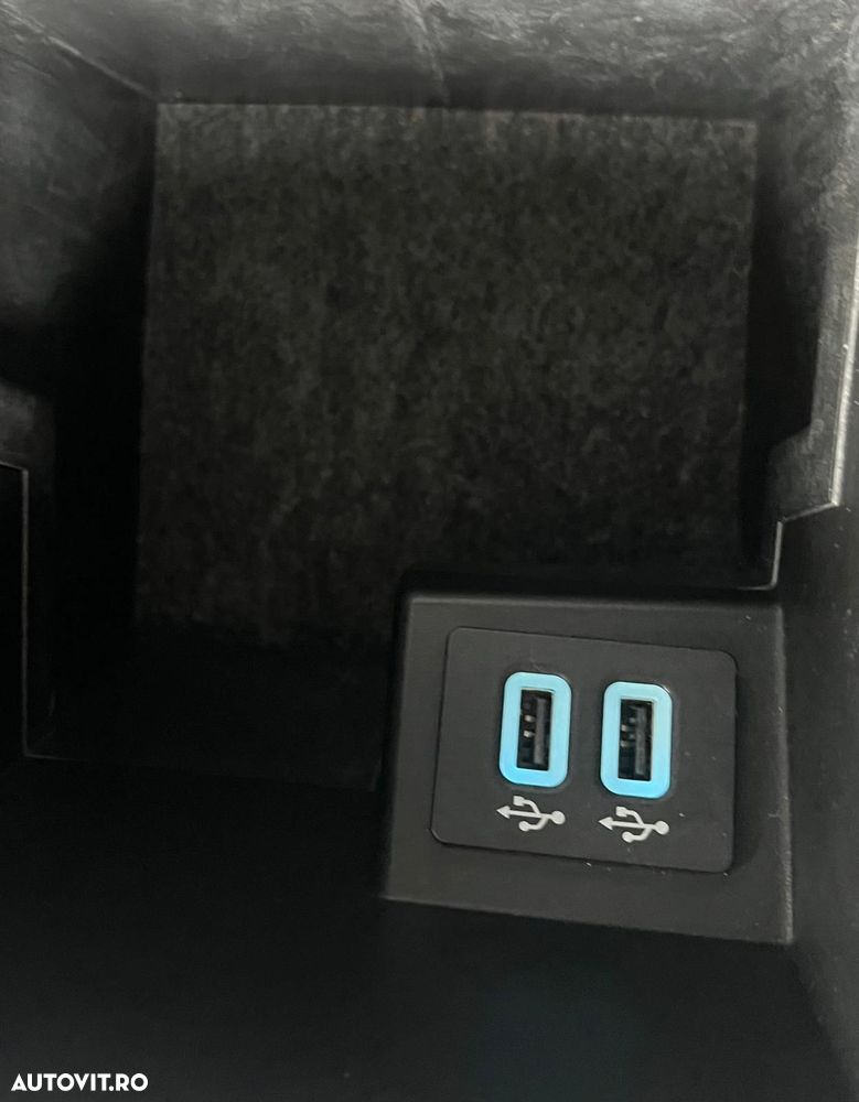 Ford Kuga 1.5 EcoBoost 4WD Titanium - 17