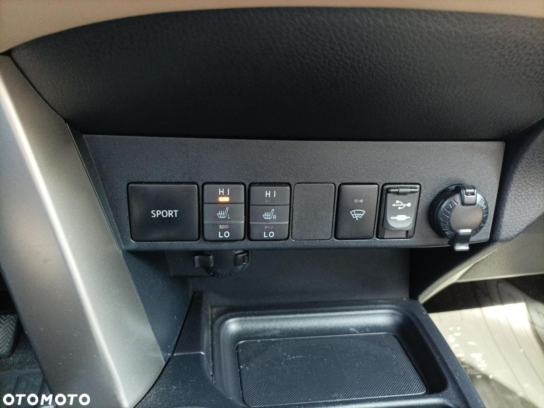Toyota RAV4 - 21