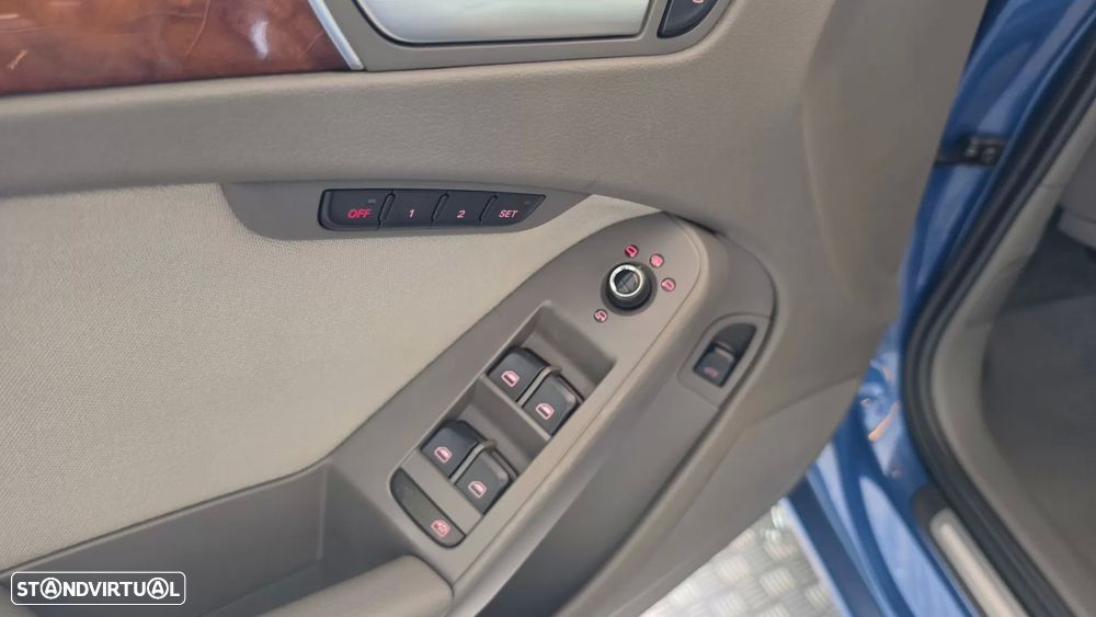 Audi A4 2.0 TDI multitronic - 36