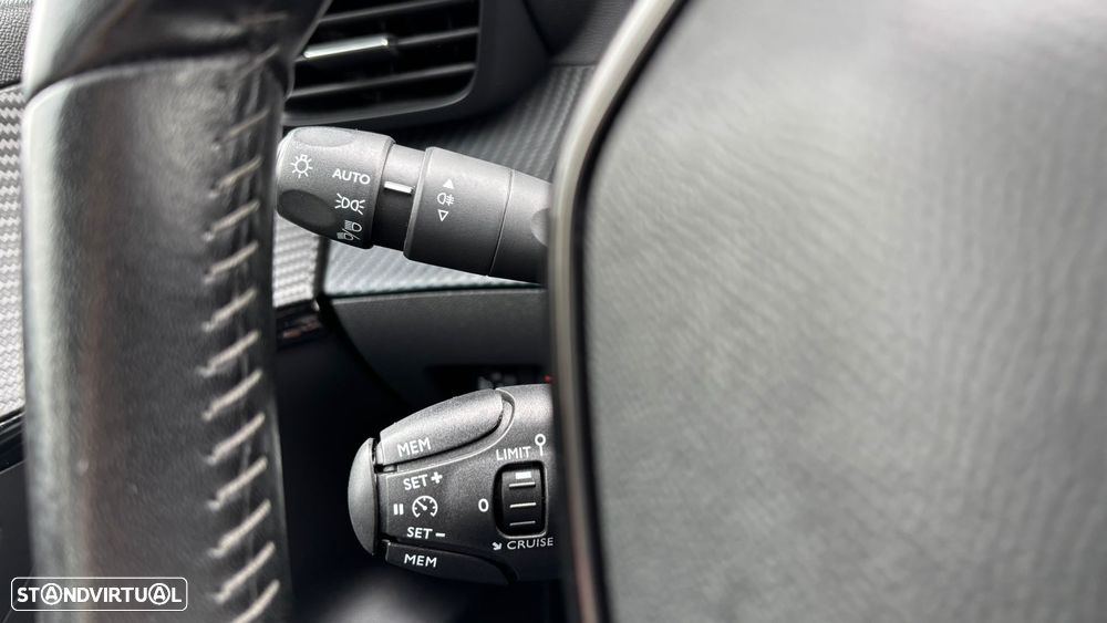 Peugeot e-208 50 kWh Active Pack - 12