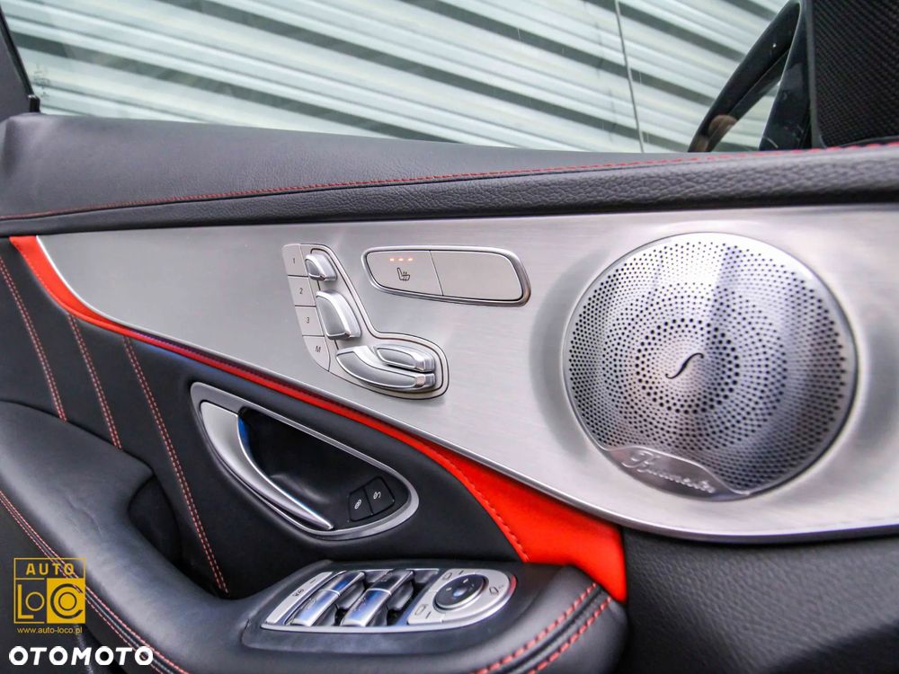 Mercedes-Benz Klasa C AMG 63 S AMG Speedshift 7G-MCT - 31