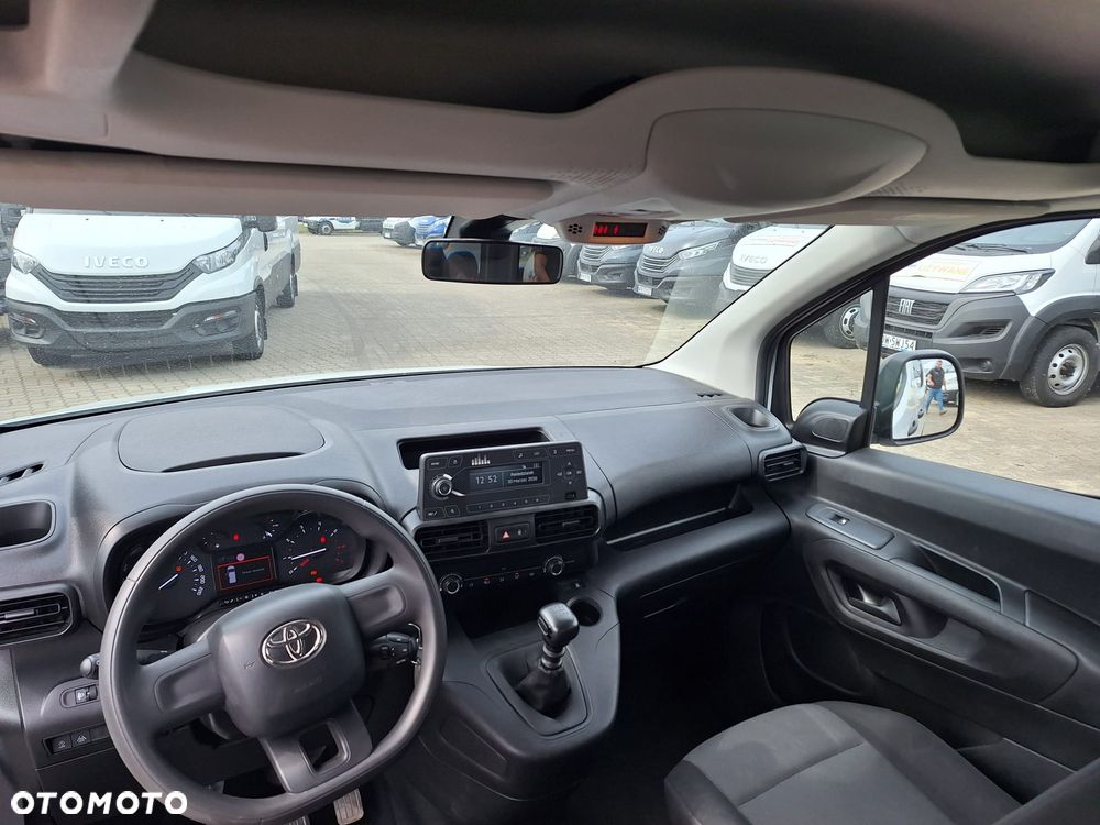 Toyota Proace City Verso 5 osobowy 1,5 diesel - 15