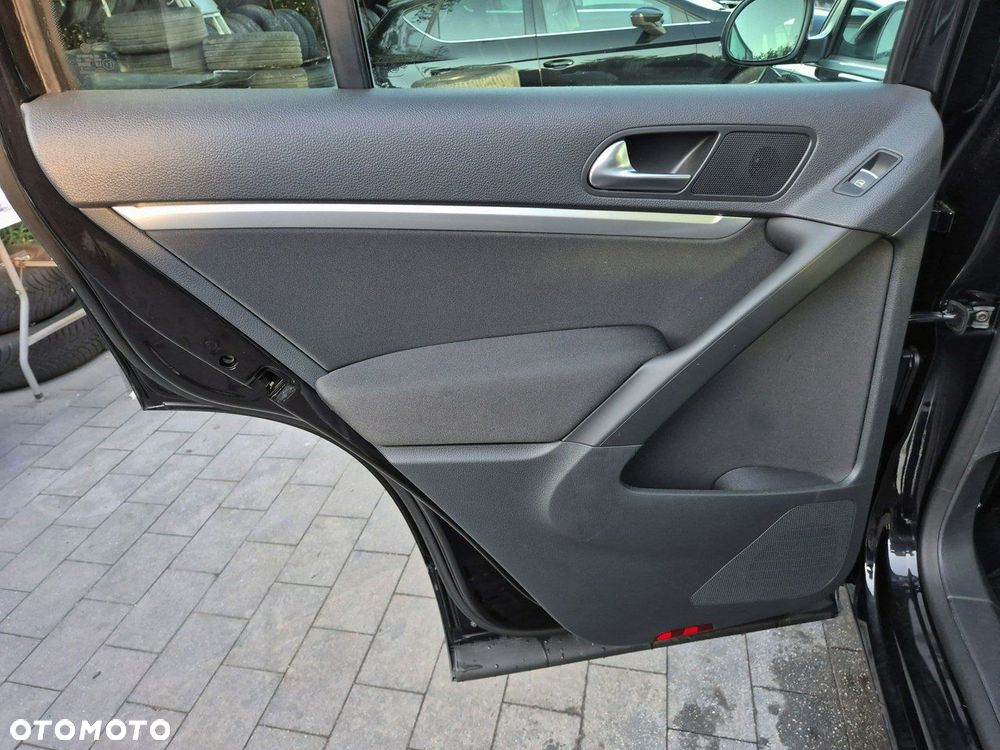 Volkswagen Tiguan 1.4 TSI 4Motion Lounge Sport & Style - 20