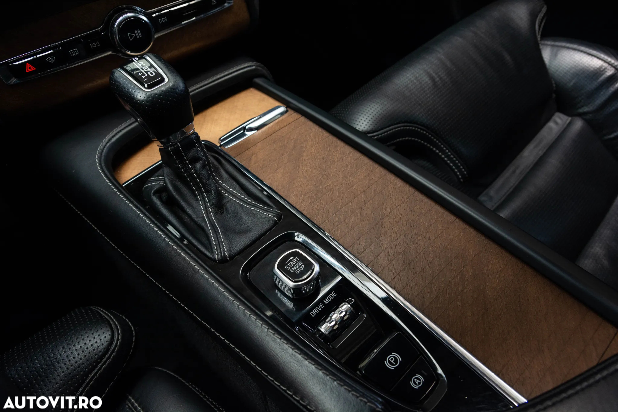 Volvo XC 90 D5 AWD R-Design - 15