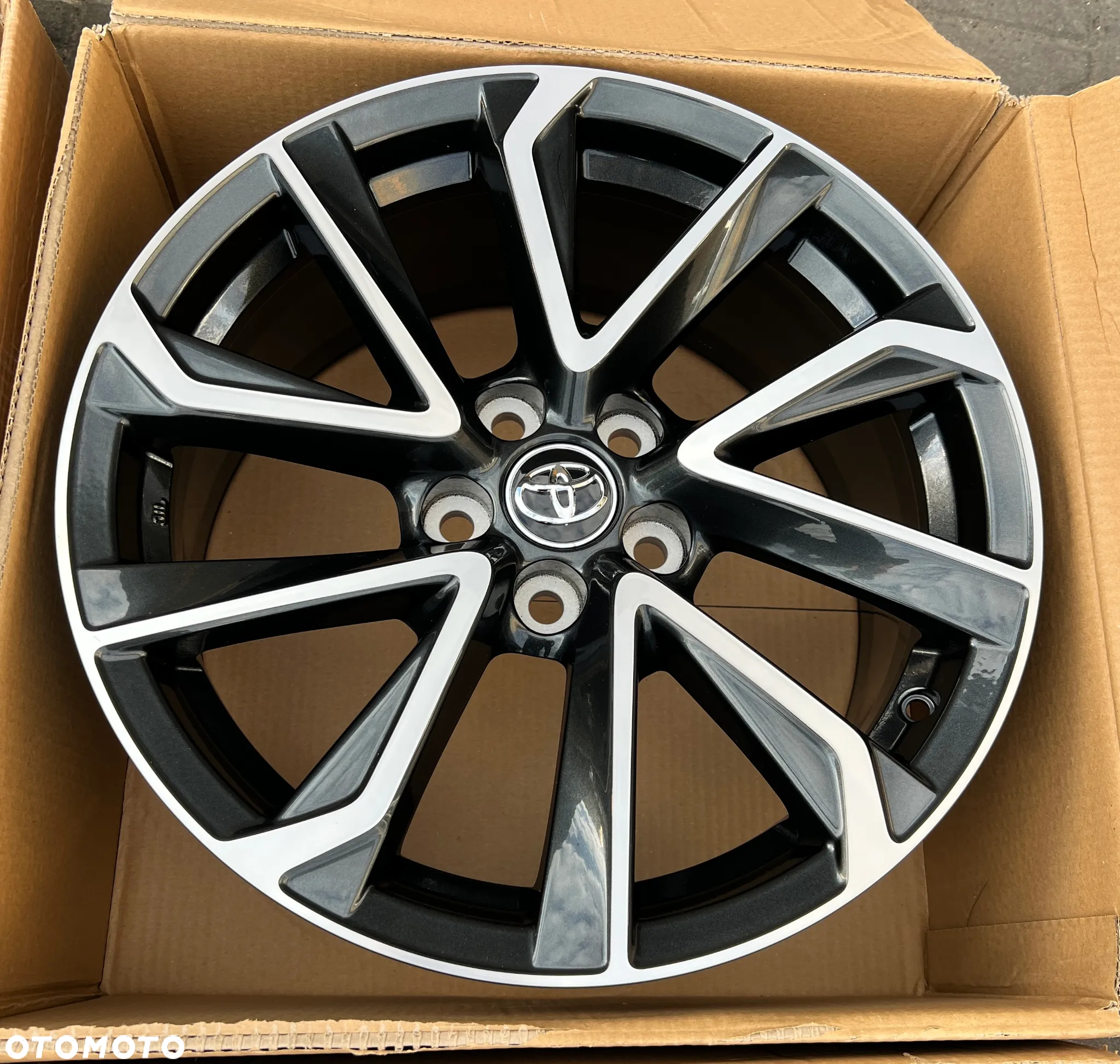 Nowe oryginalne Felgi Toyota Corolla, CHR YAris Cross, Avensis 18'' - 15