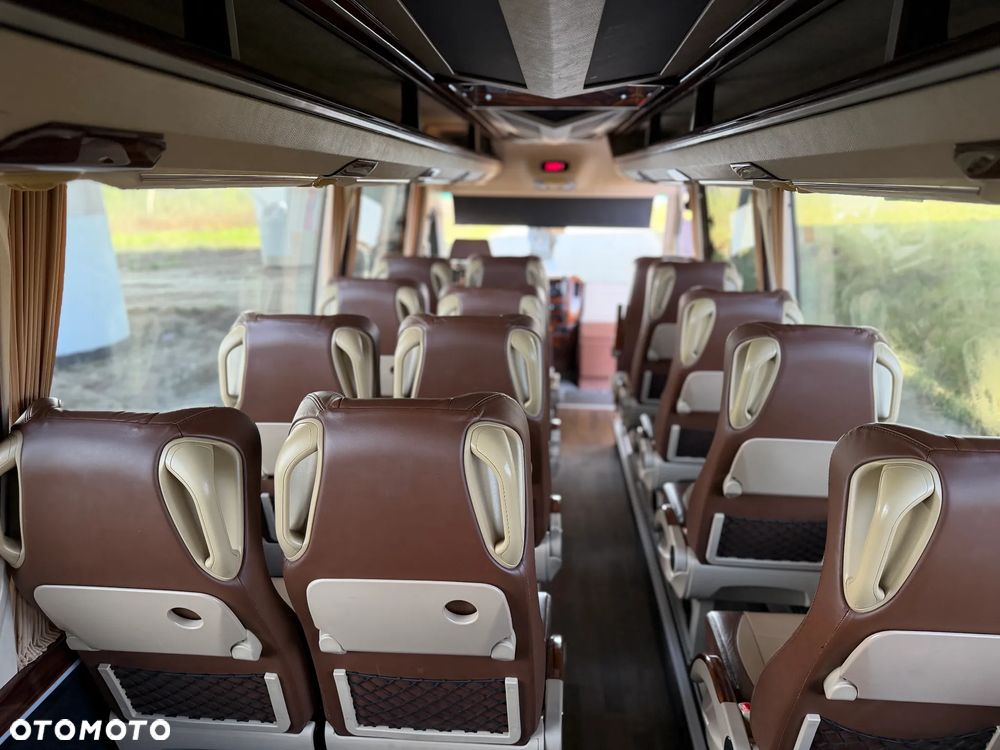 Mercedes-Benz Sprinter - 17