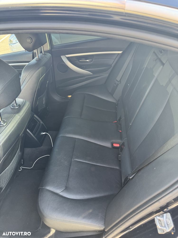 BMW Seria 3 320d Efficient Dynamic Edition Aut. - 19