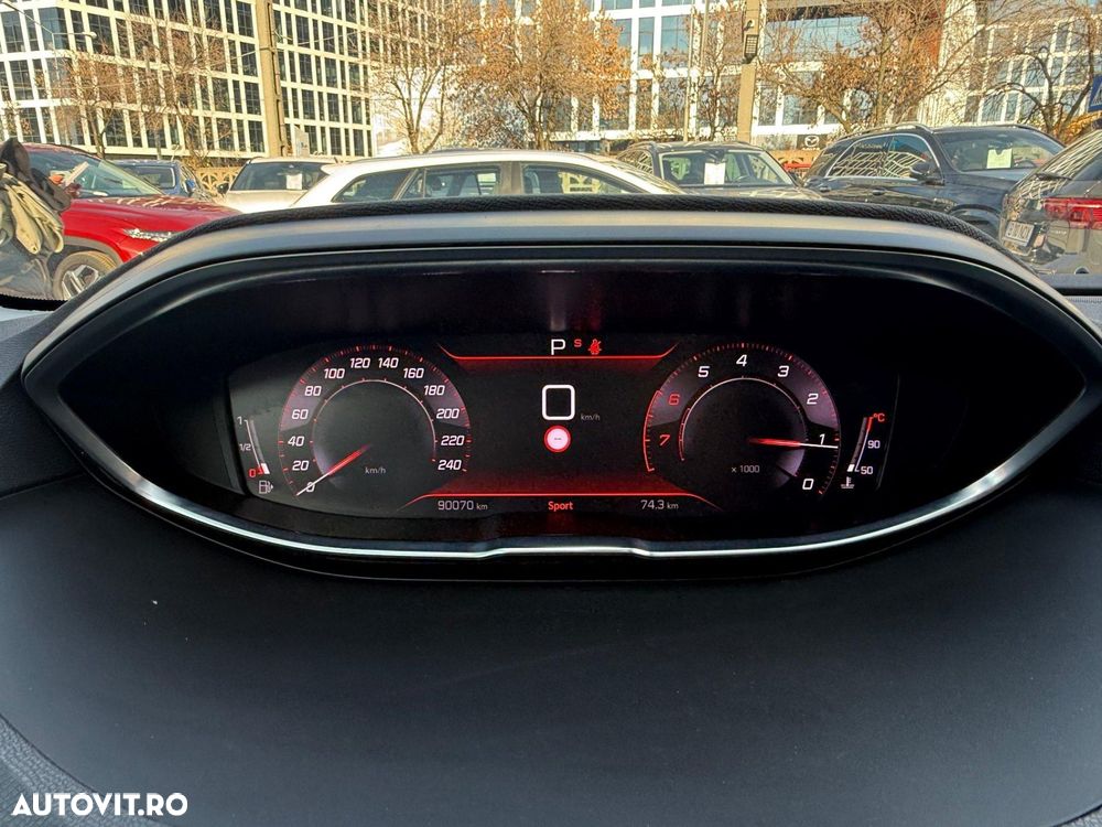 Peugeot 3008 PureTech 130 Stop & Start GPF EAT8 Allure Pack - 4