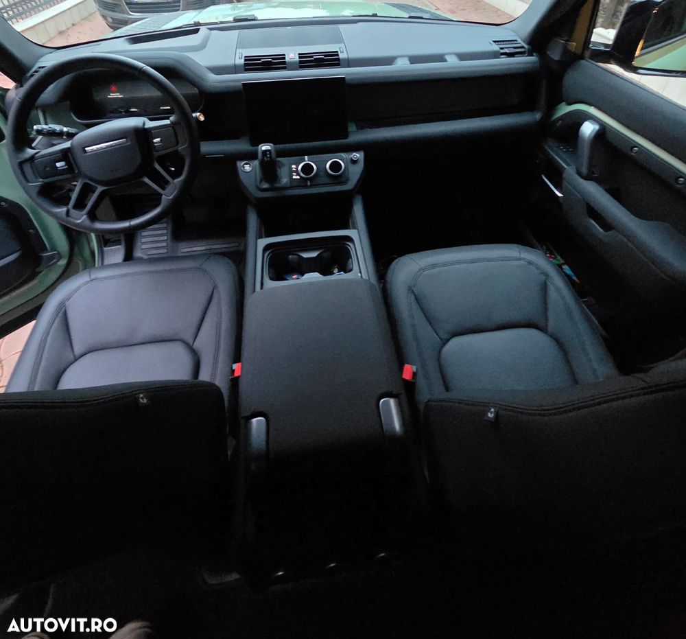 Land Rover Defender - 6