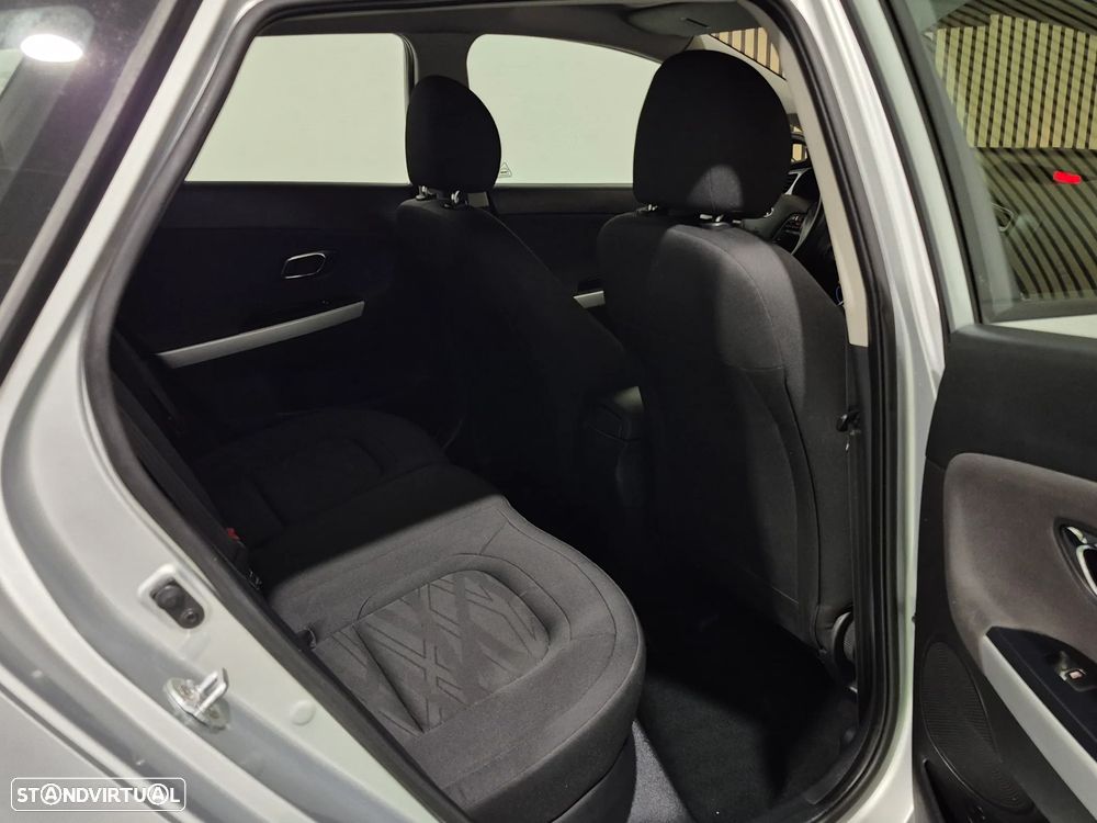 Kia Ceed SW 1.4 CRDi LX - 31