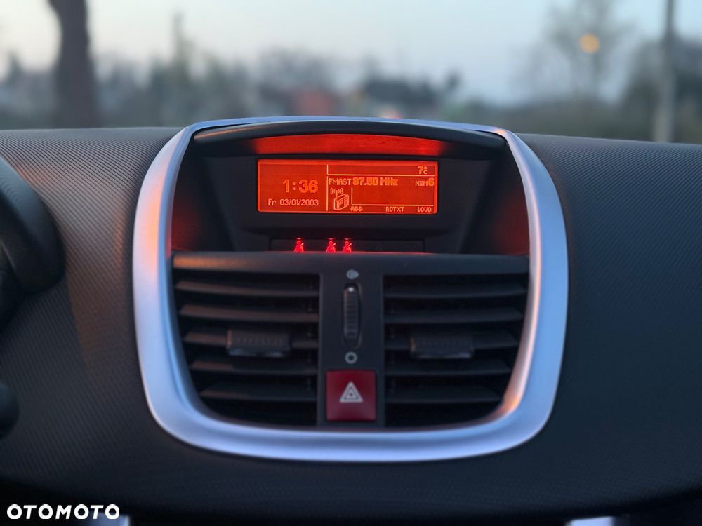 Peugeot 207 - 26