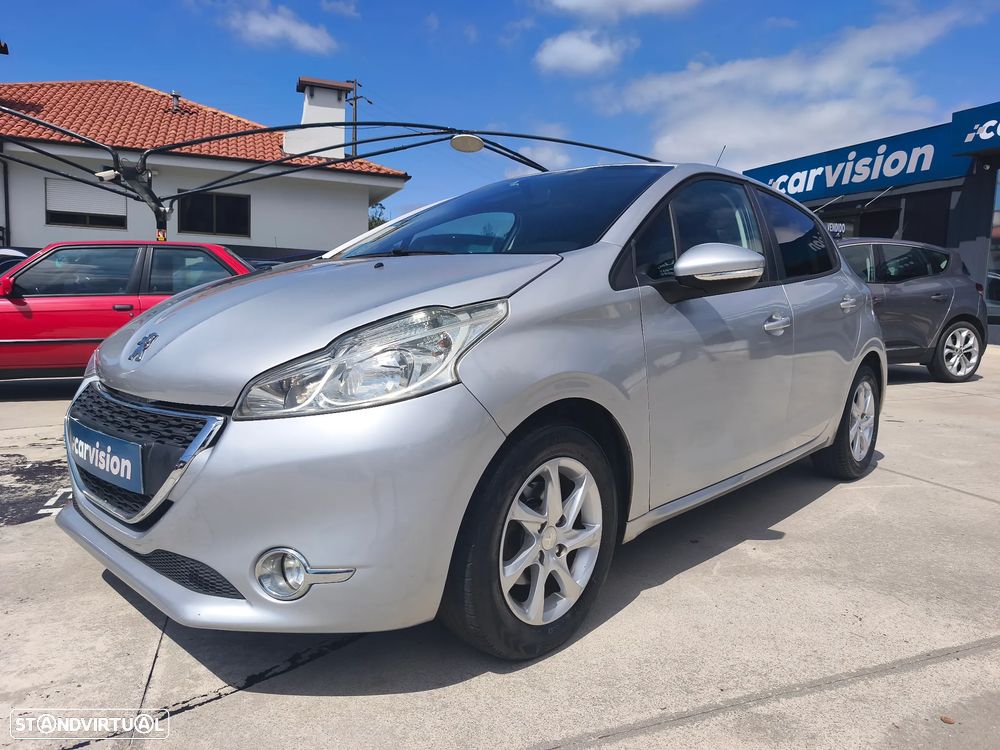Peugeot 208 1.4 HDi SE Style - 2