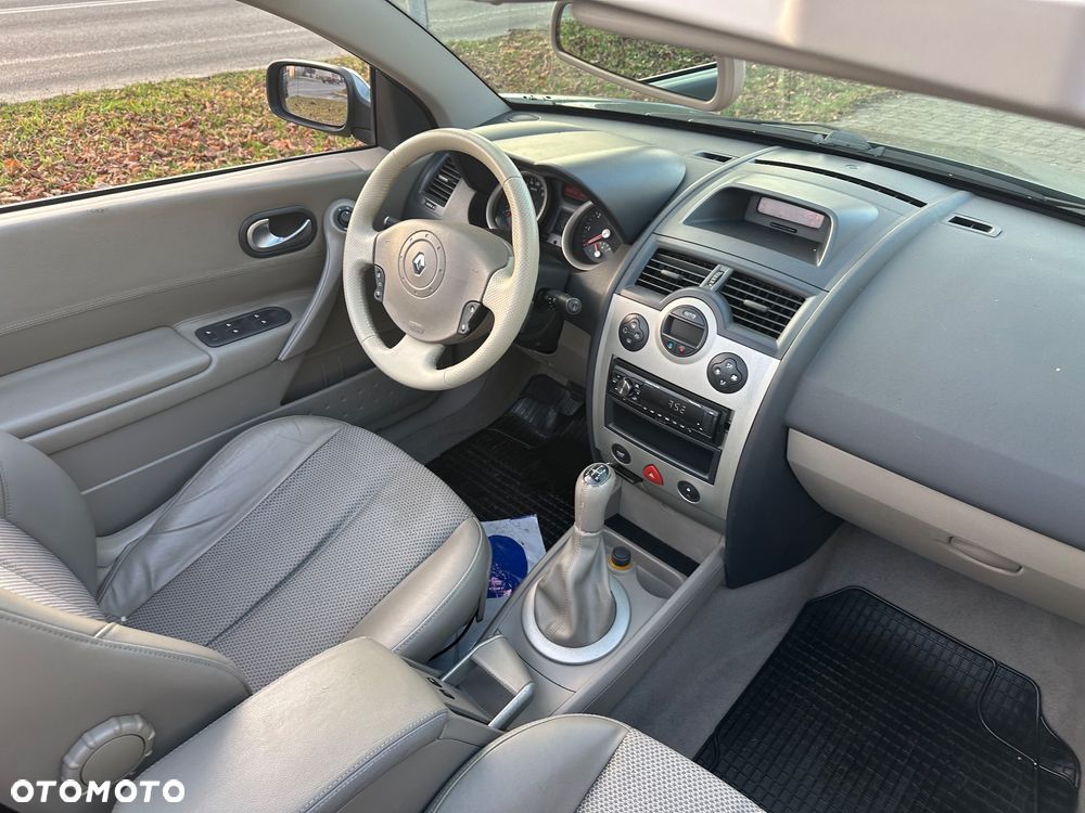 Renault Megane 1.6 Privilege - 13