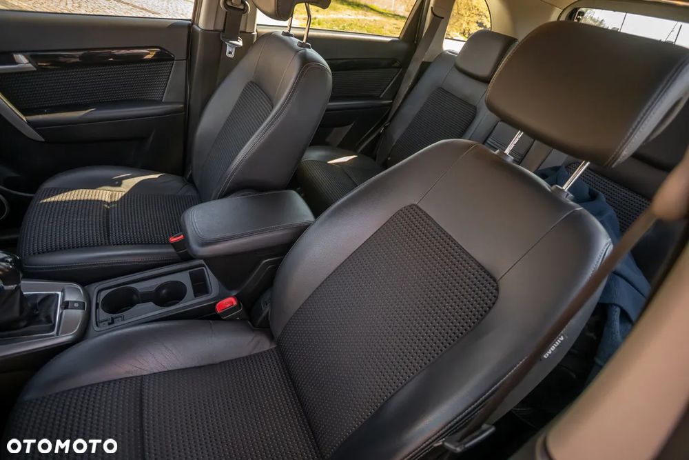 Chevrolet Captiva - 19