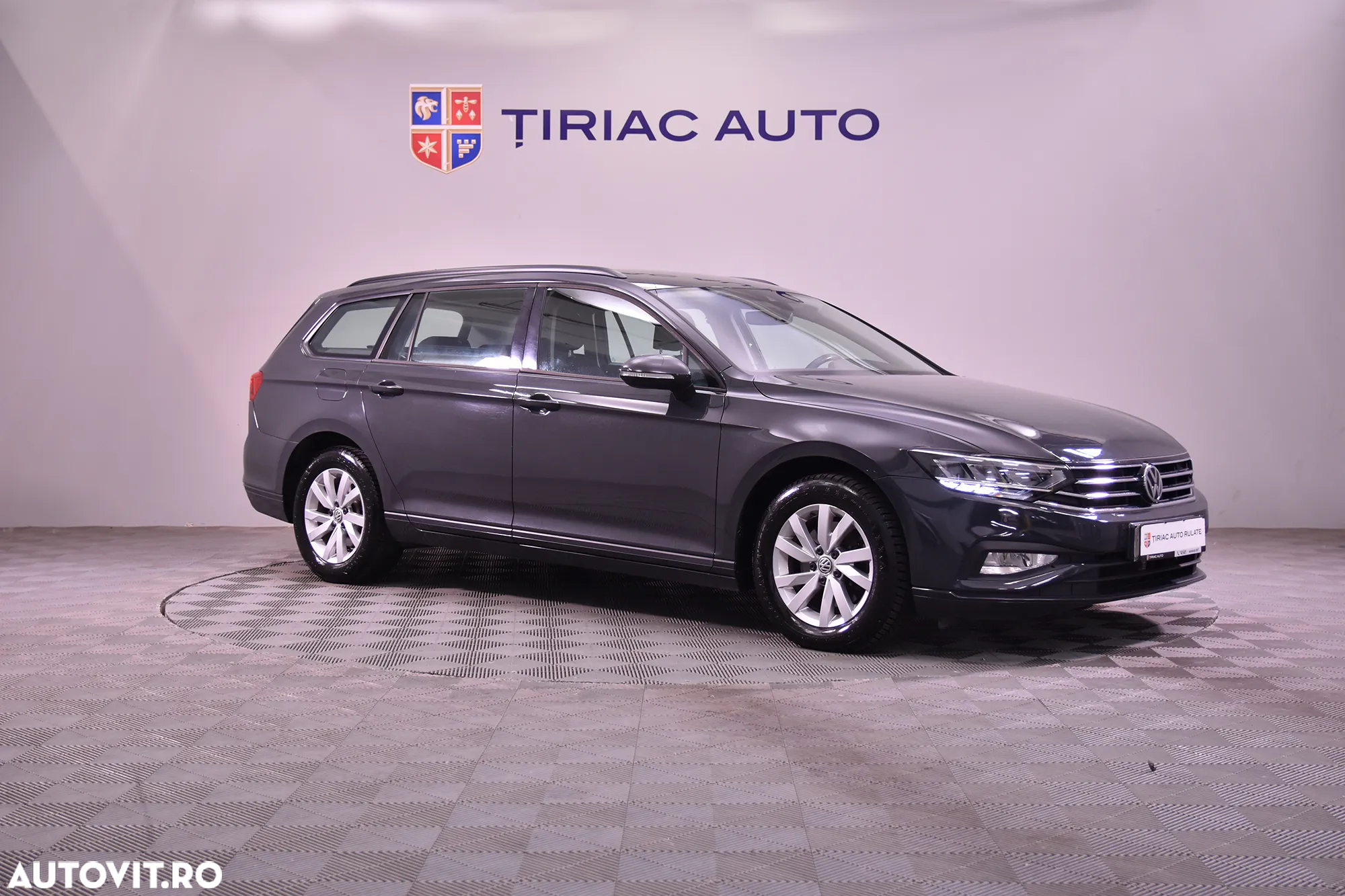 Volkswagen Passat - 7
