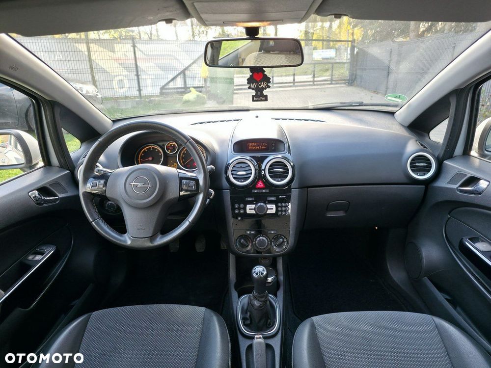 Opel Corsa - 11