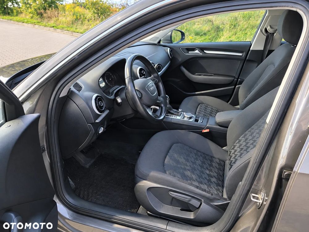 Audi A3 Sportback - 8