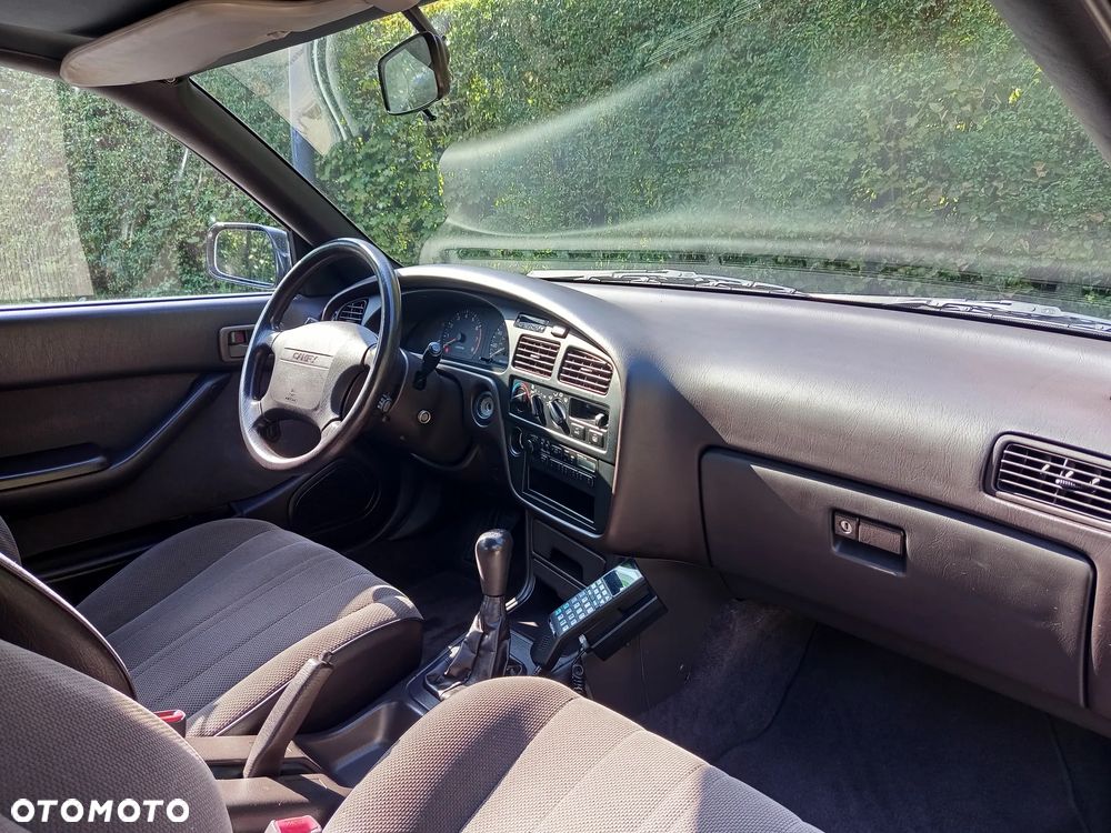 Toyota Camry - 17