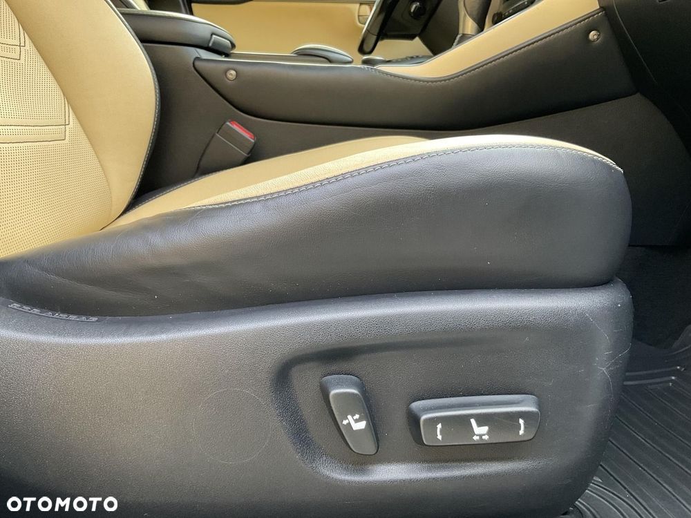 Lexus NX 300h Comfort AWD - 29