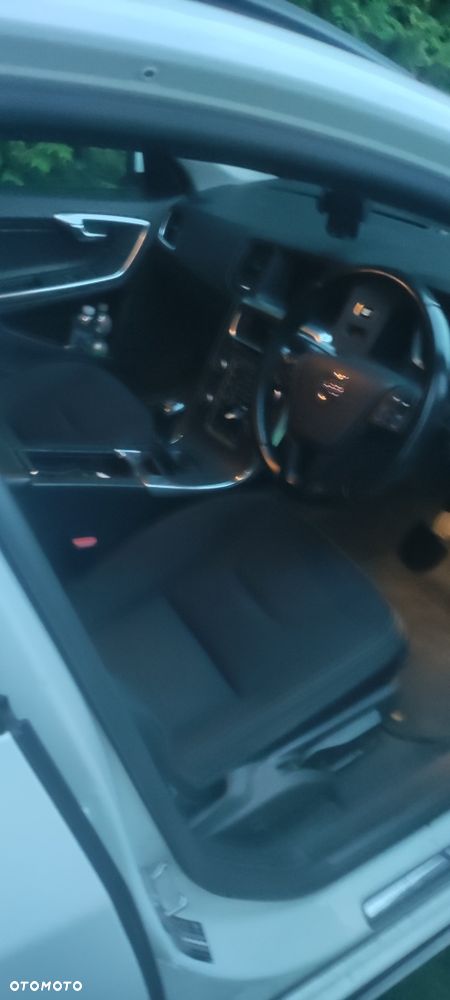 Volvo V60 - 8
